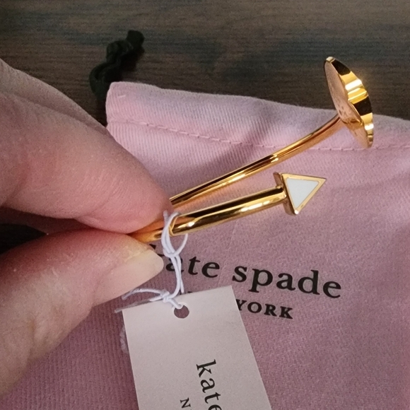 NWT Kate Spade Bracelet Heart & Arrow - Picture 3 of 5